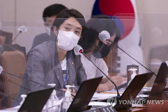 고민정 더불어민주당 의원<연합뉴스>